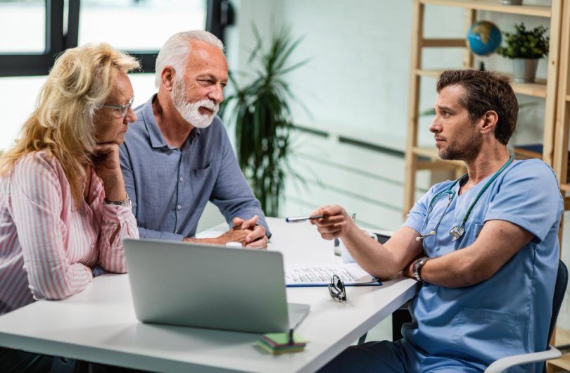 Mutuelle Santé Senior 2025 : 7 Erreurs à Éviter Absolument listepro