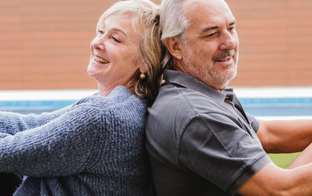 Mutuelle santé senior 2025 : 7 pièges à éviter absolument listepro