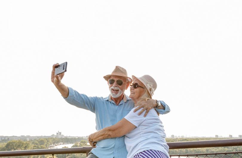 Quelle est la meilleure mutuelle senior en 2025 ? Comparatif et conseils listepro