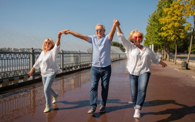 Complémentaire santé senior : comment bien choisir après 60 ans ? listepro