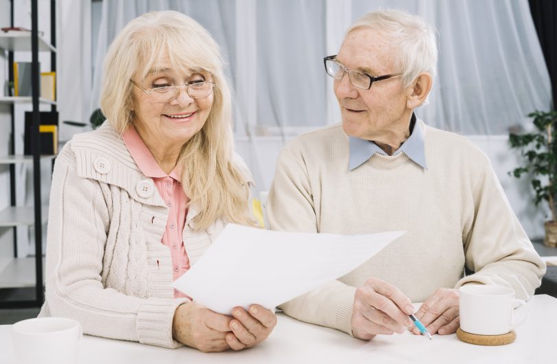 Assurance Santé Senior 2025 : Comment Payer Moins Sans Sacrifier Votre Couverture listepro