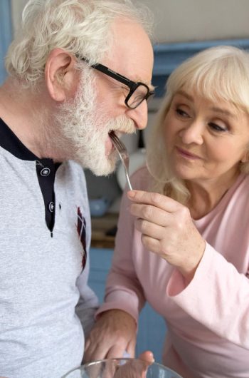 Quelle est la meilleure mutuelle senior en 2025 ? Comparatif et conseils listepro